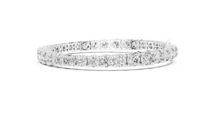 Graduated Round Brilliant Lab Grown Diamond Tennis Bracelet in Yellow Gold