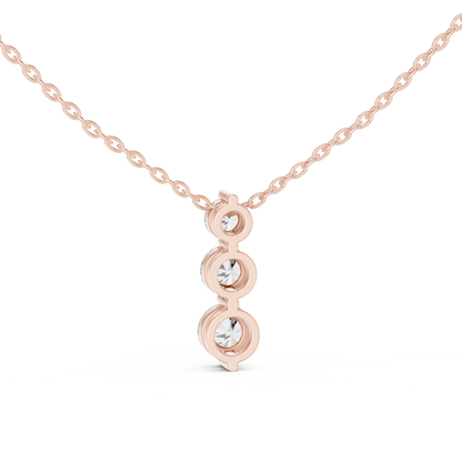 Three Stone Round Lab-Grown Diamond Solitaire Pendantin Rose Gold
