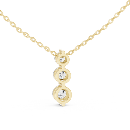 Three Stone Round Lab-Grown Diamond Solitaire Pendantin Rose Gold